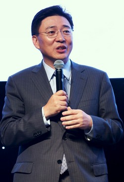 施耐德电气中国区总裁朱海在活动现场发表演讲