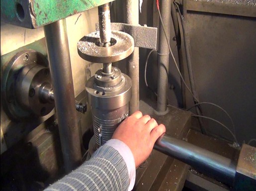 活塞机加工上下料机器人项目